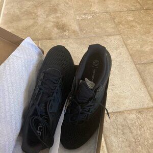 brand new EQ21 RUN RUNNING SHOES